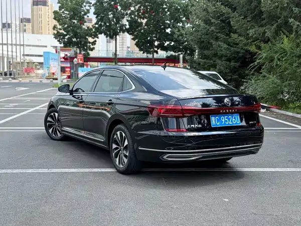 Volkswagen Passat 2022