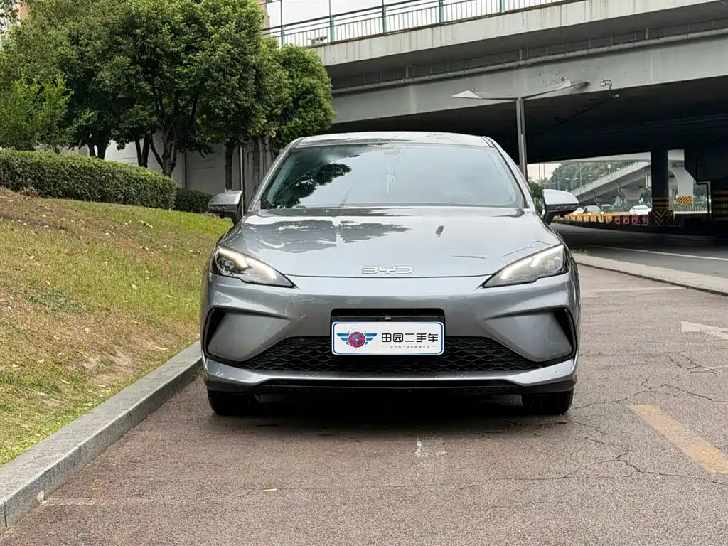 BYD Seal 05 DM-i 2025 — фото 2