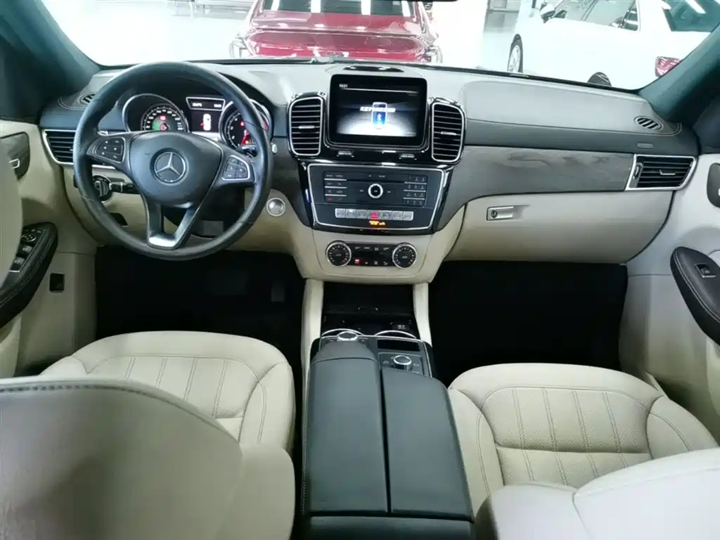 Mercedes-Benz GLE 2018 — фото 10