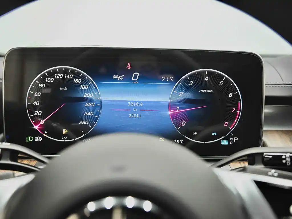 Mercedes-Benz C-Class 2023 — фото 37