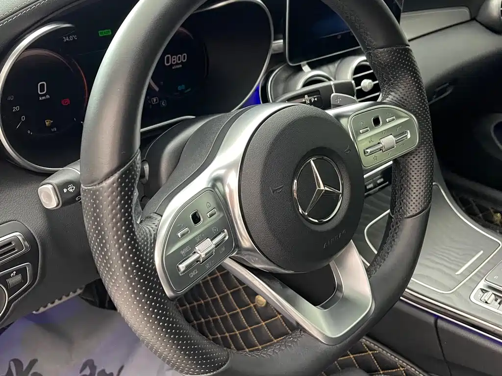 Mercedes-Benz C-Class 2019 — фото 20