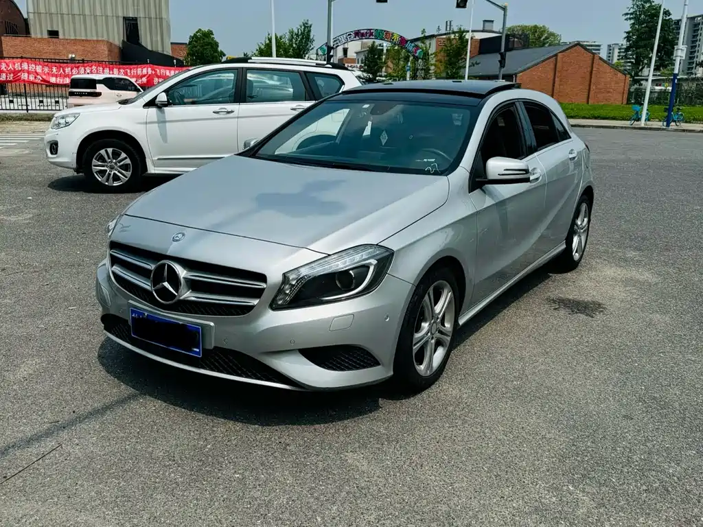 Mercedes-Benz A-Class 2015