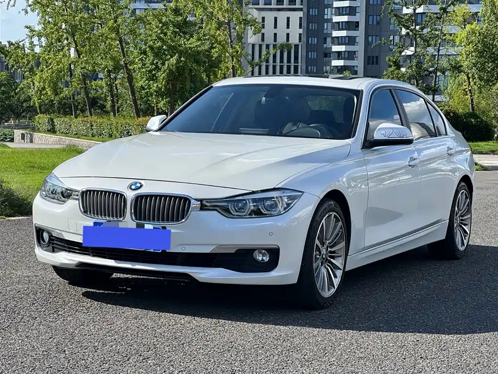 BMW 3 Series 2019 — фото 1