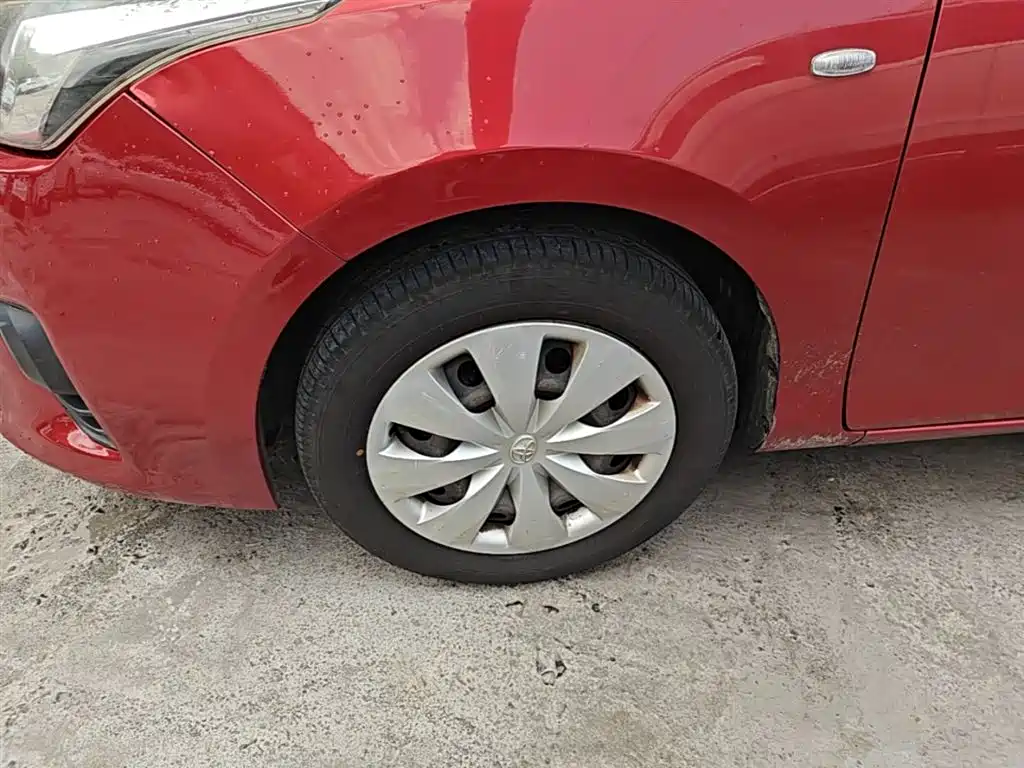 Toyota Yaris L 2015 — фото 23