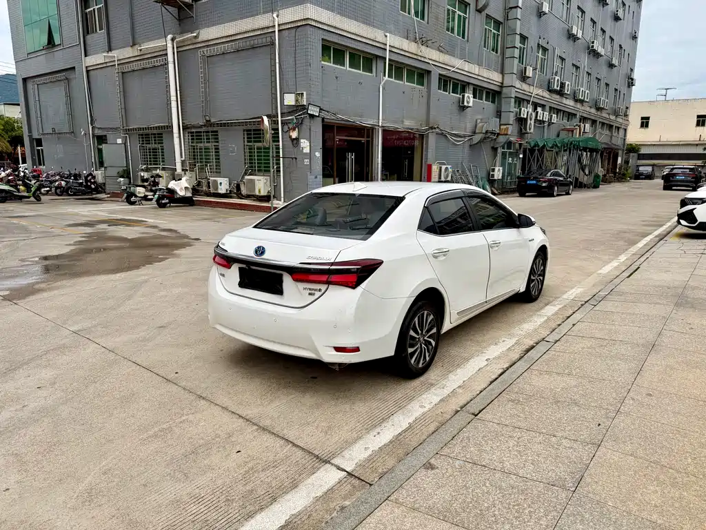 Toyota Corolla 2019 — фото 5