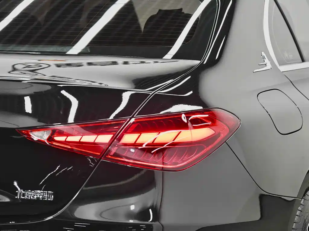 Mercedes-Benz C-Class 2023 — фото 13