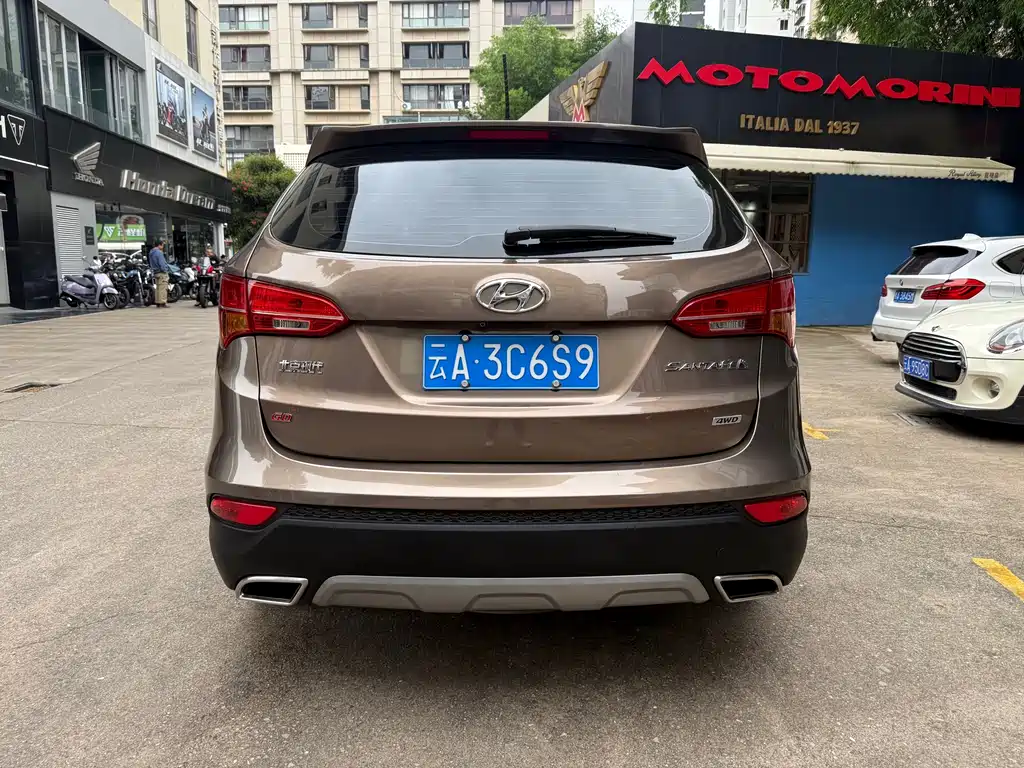 Hyundai Santa Fe 2016
