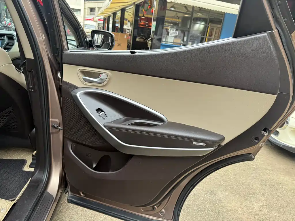 Hyundai Santa Fe 2016 — фото 25