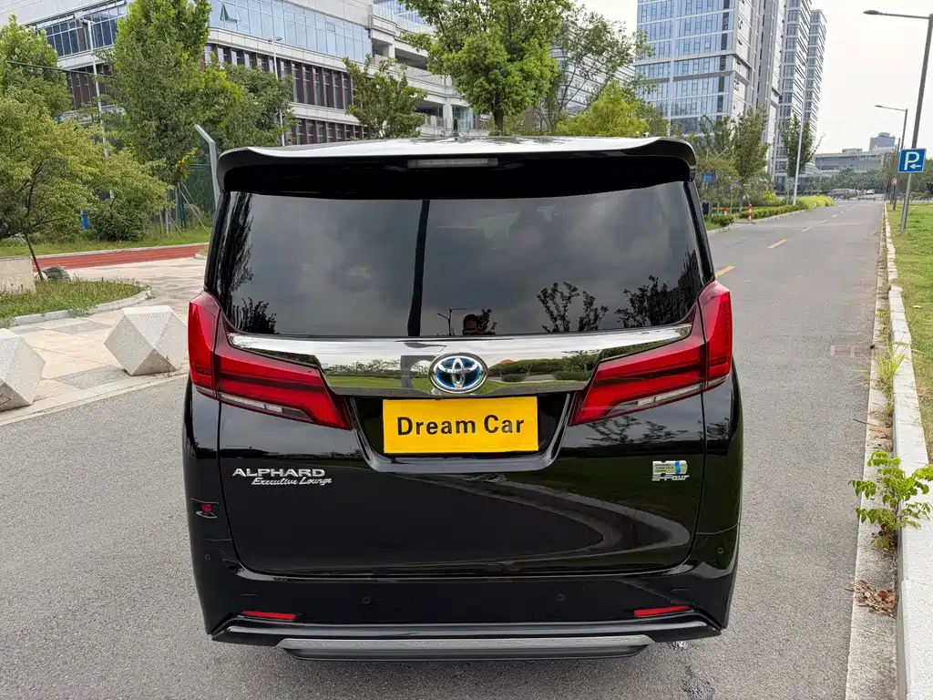 Toyota Alphard 2022 — фото 6