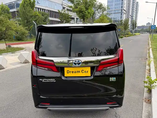 Toyota Alphard 2022