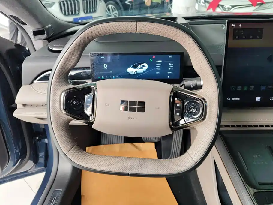 Geely Galaxy Starshine 8 2025 — фото 15