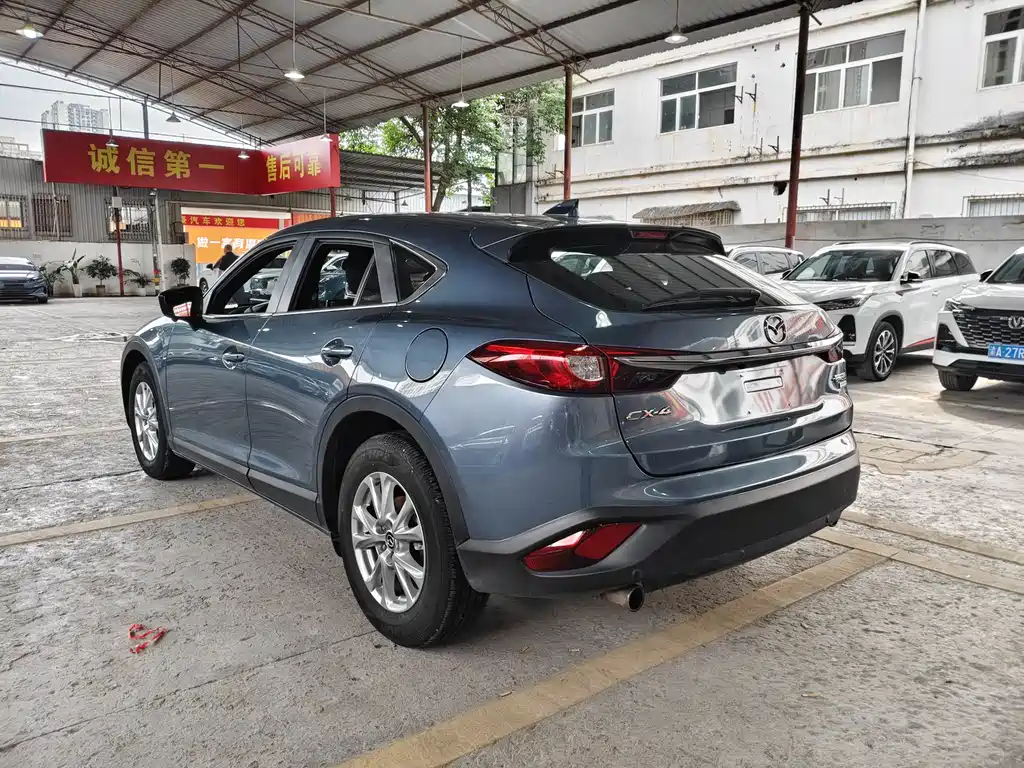 Mazda CX-4 2019 — фото 10