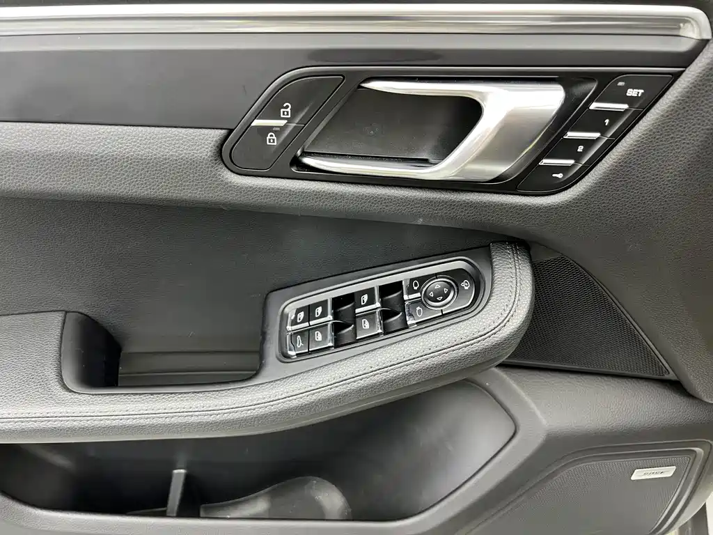 Porsche Macan 2020 — фото 4