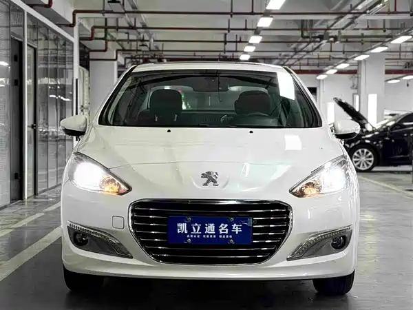 Peugeot 308 2016