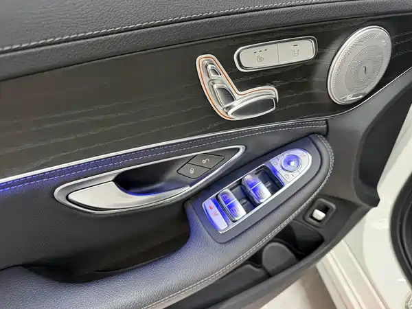 Mercedes-Benz C-Class 2020