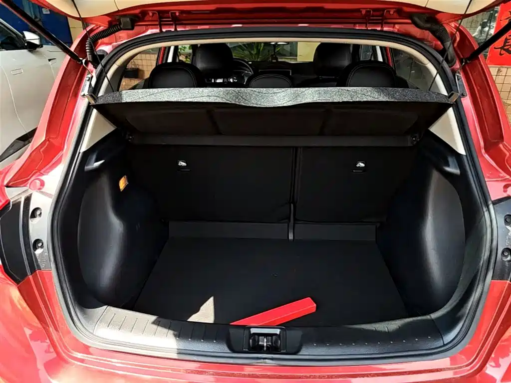 Nissan Tiida 2020 — фото 19