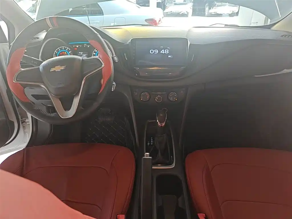 Chevrolet Cavalier 2018 — фото 10