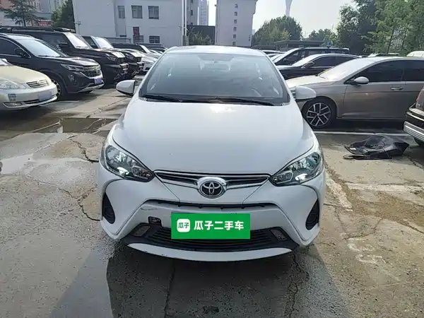 Toyota Yaris L 2020