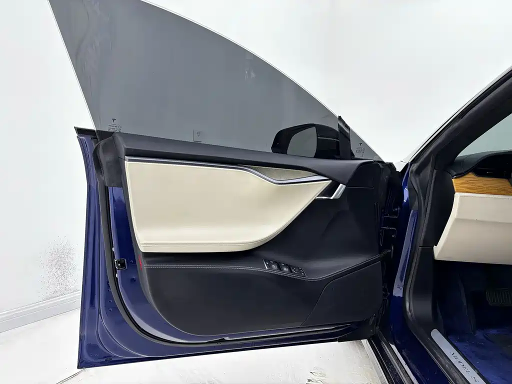 Tesla Model S 2021 — фото 9