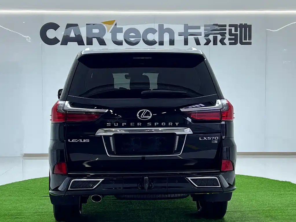 Lexus LX 2019 — фото 11