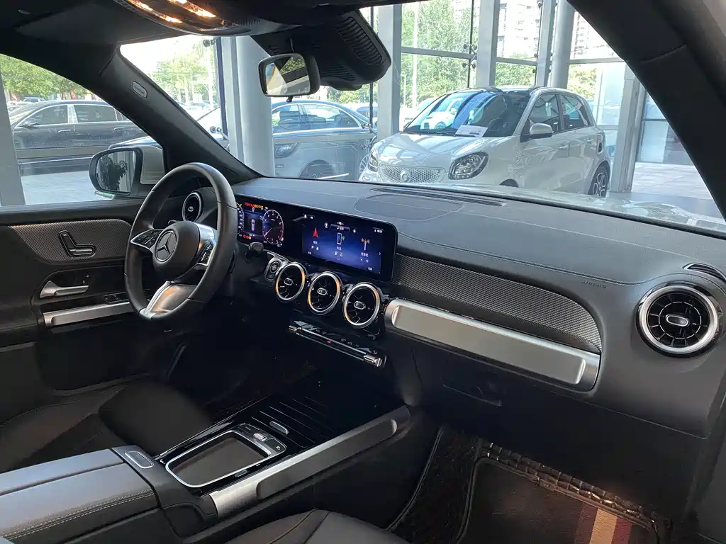 Mercedes-Benz GLB 2023 — фото 11