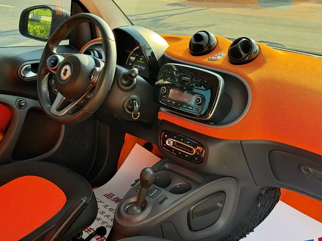 smart fortwo 2016 — фото 8