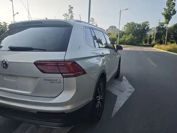 Volkswagen Tiguan L 2018