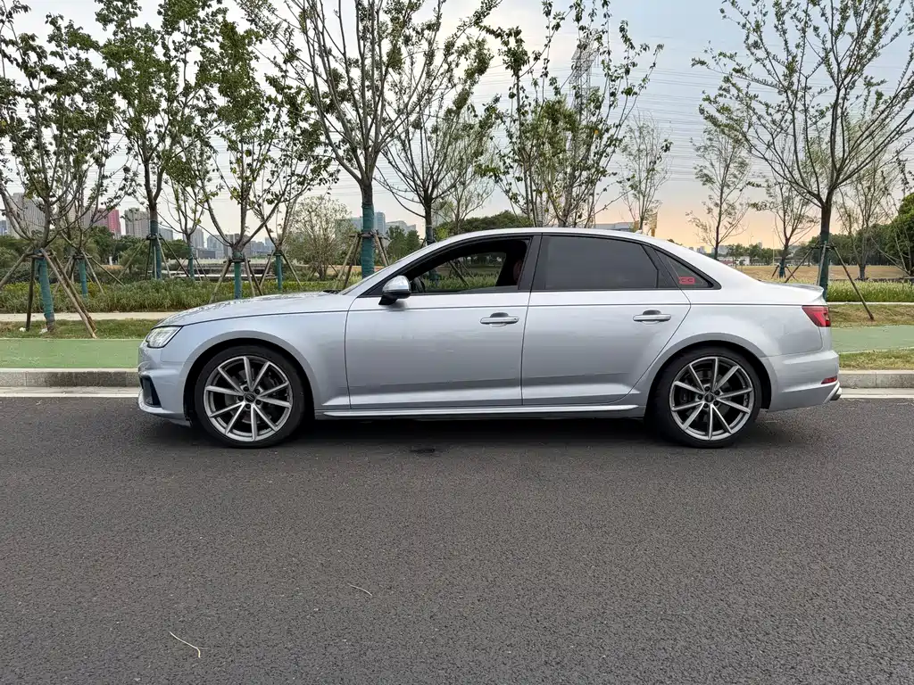 Audi S4 2019 — фото 8