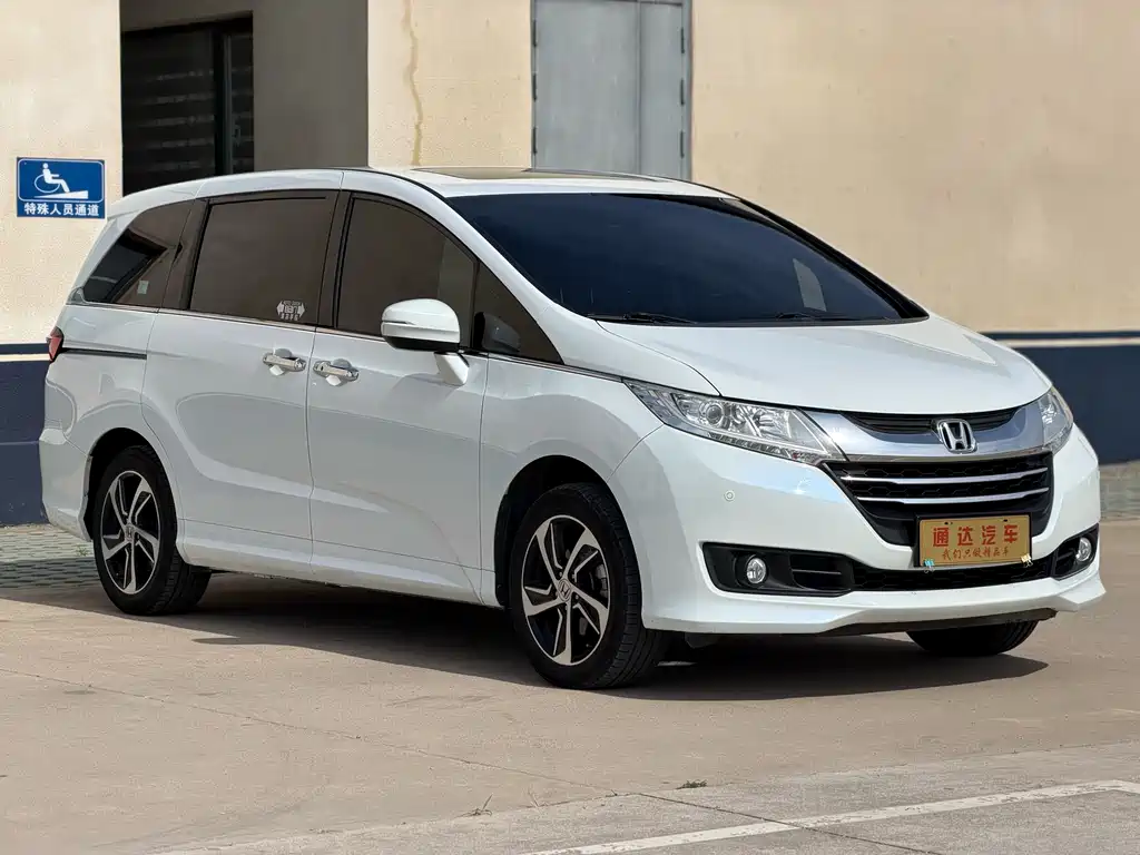Honda Odyssey 2018 — фото 2