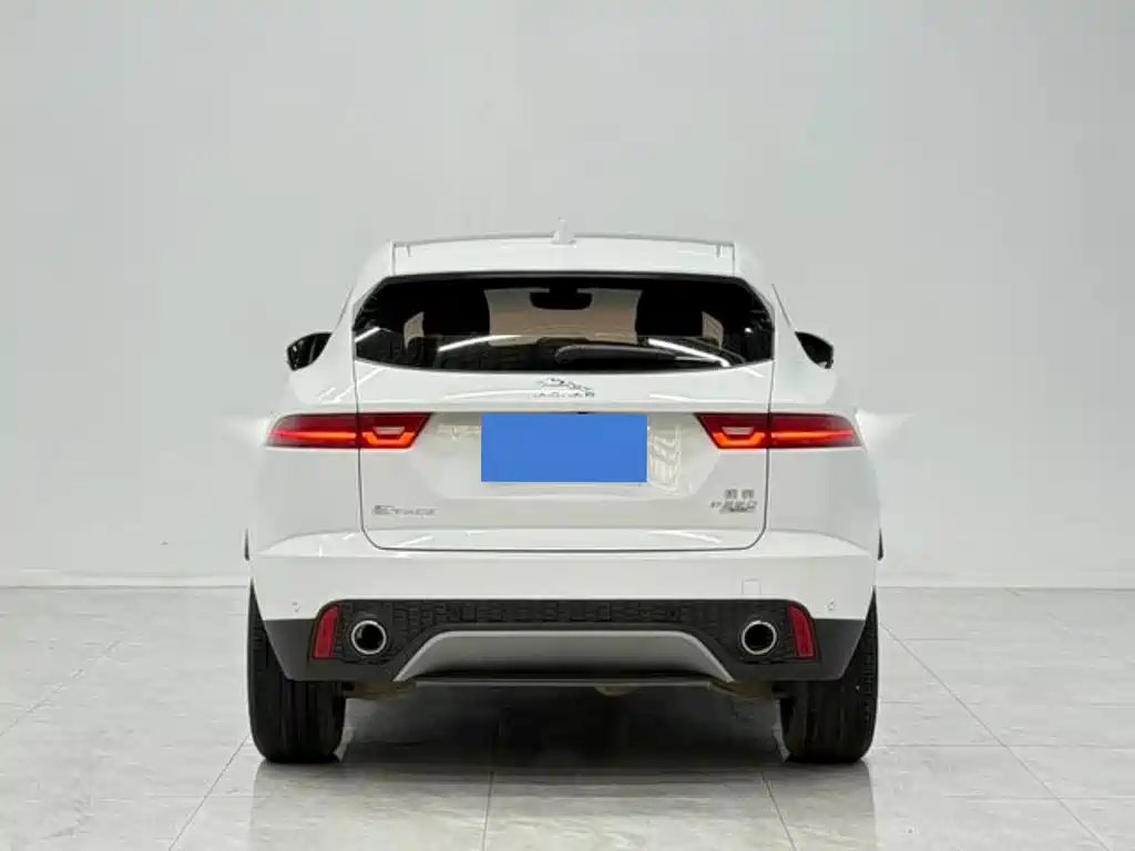 Jaguar E-PACE 2021 — фото 6