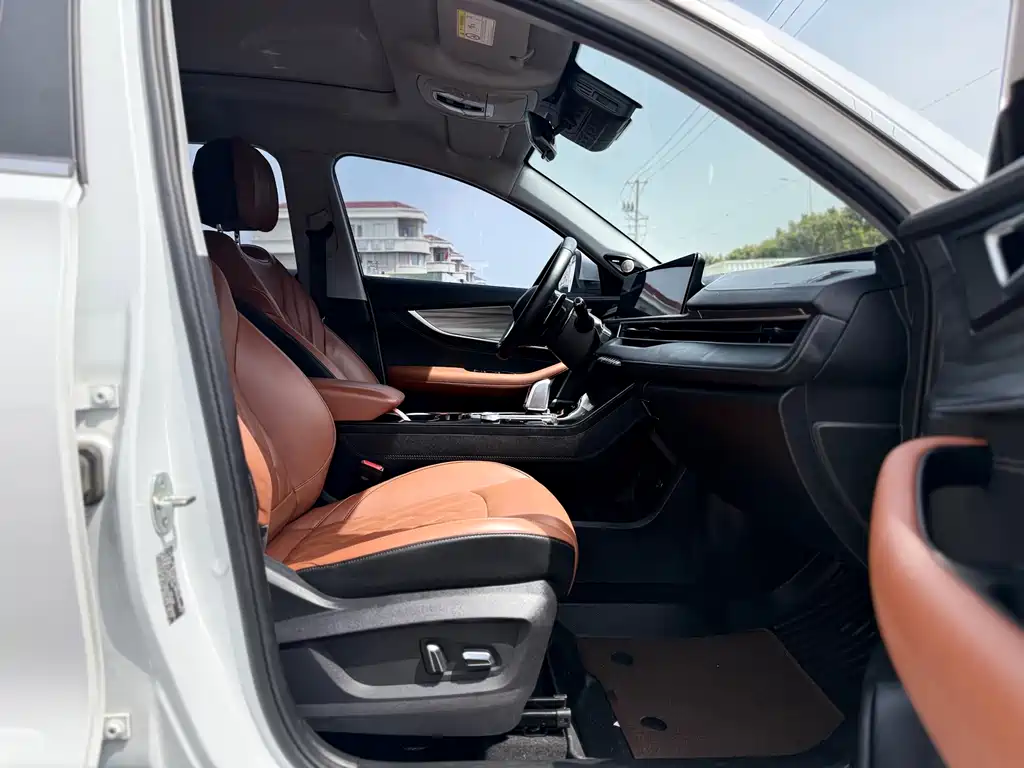 Chery Tiggo 8 PLUS 2022 — фото 14