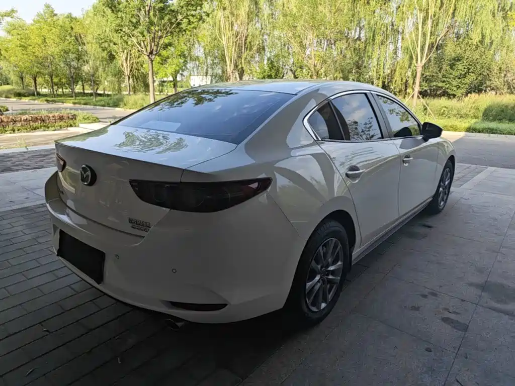 Mazda 3 Axela 2022