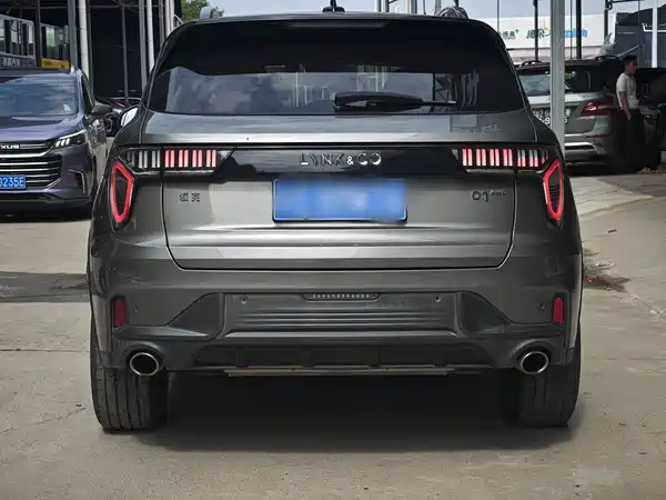 Lynk & Co 01 2020