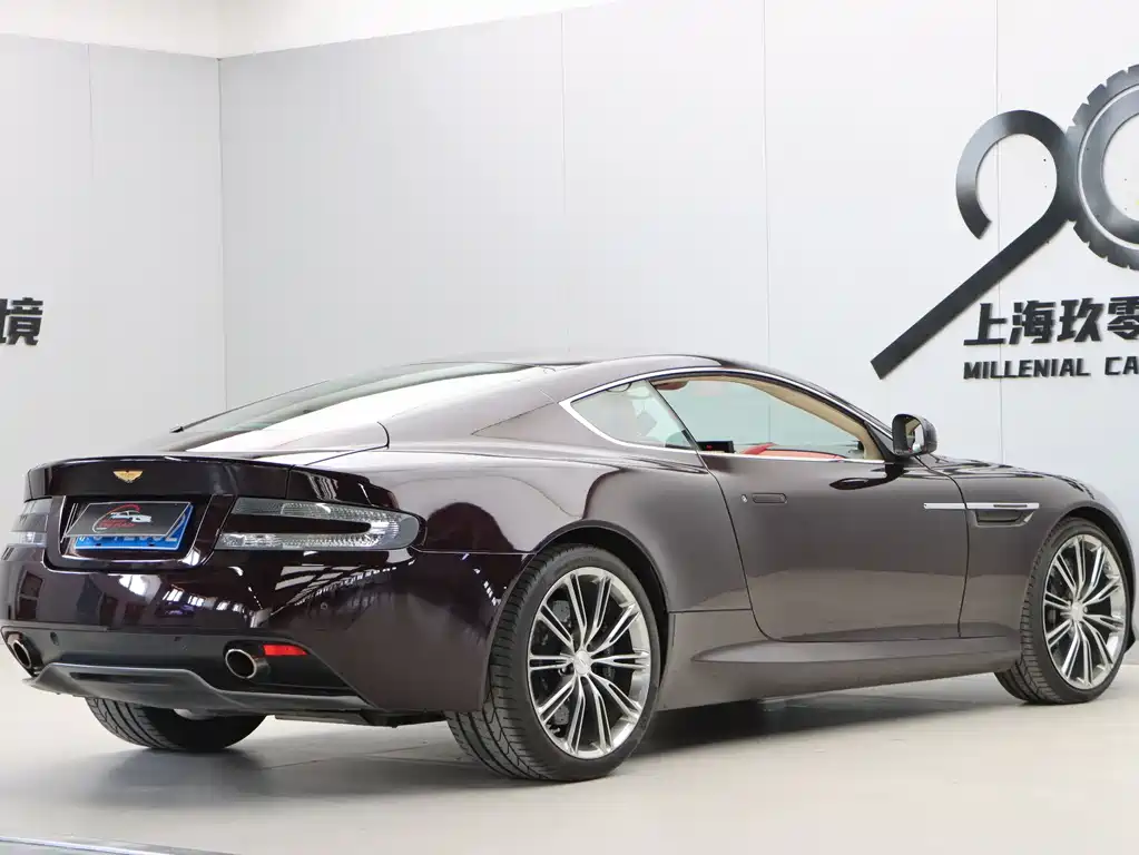 Aston Martin Virage 2012 — фото 24
