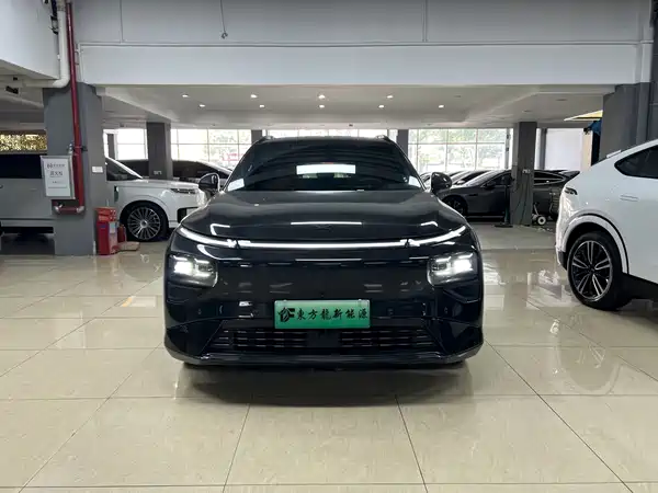XPeng G9 2025