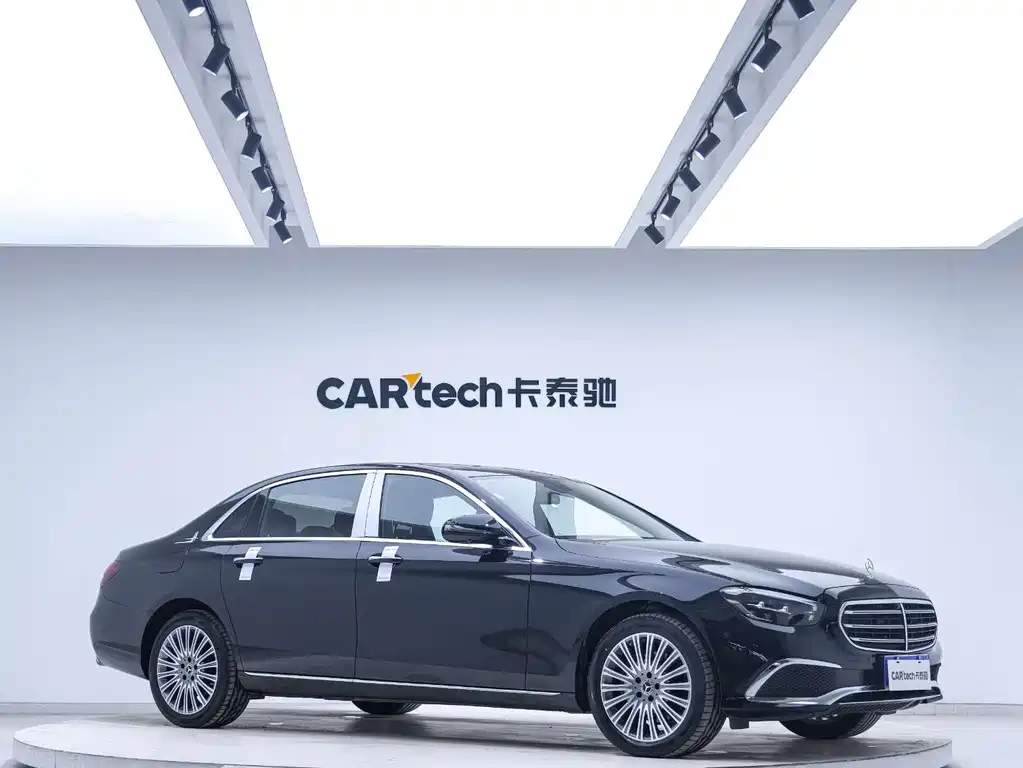 Mercedes-Benz E-Class 2023 — фото 3