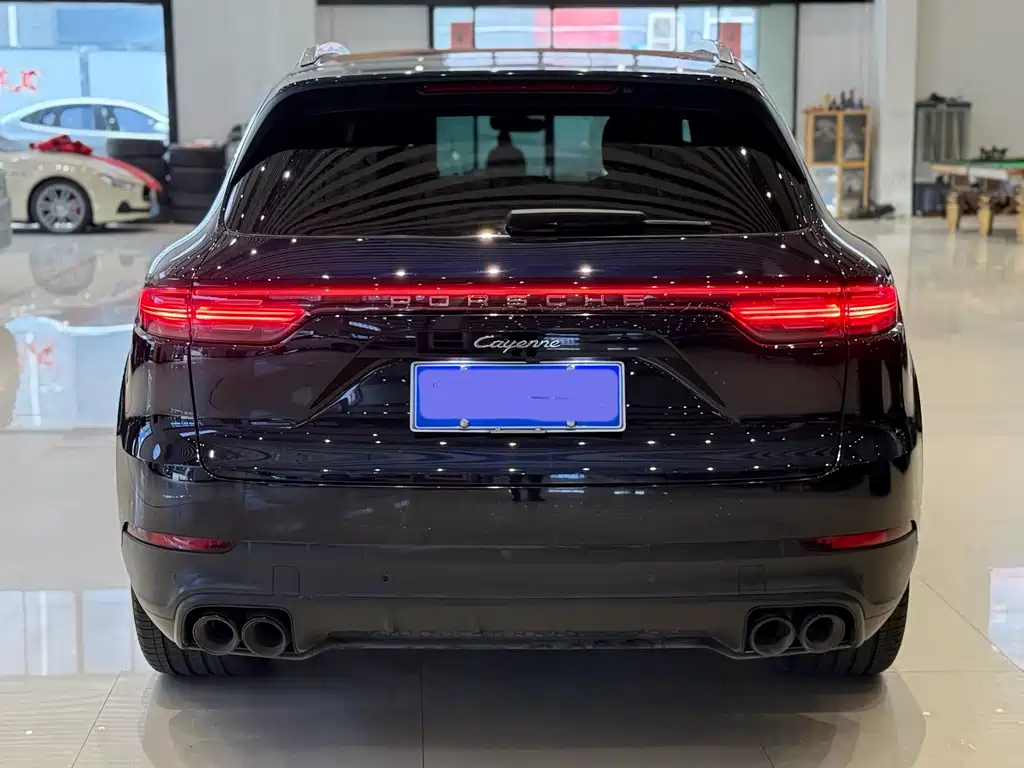 Porsche Cayenne 2022