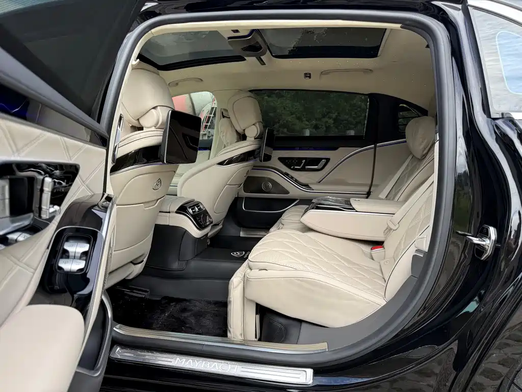 Mercedes-Benz S-Class 2024 — фото 13