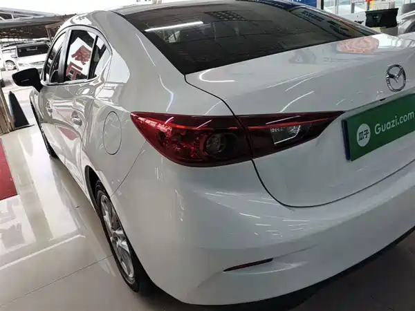 Mazda 3 Axela 2016