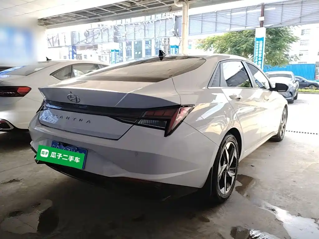 Hyundai Elantra 2021