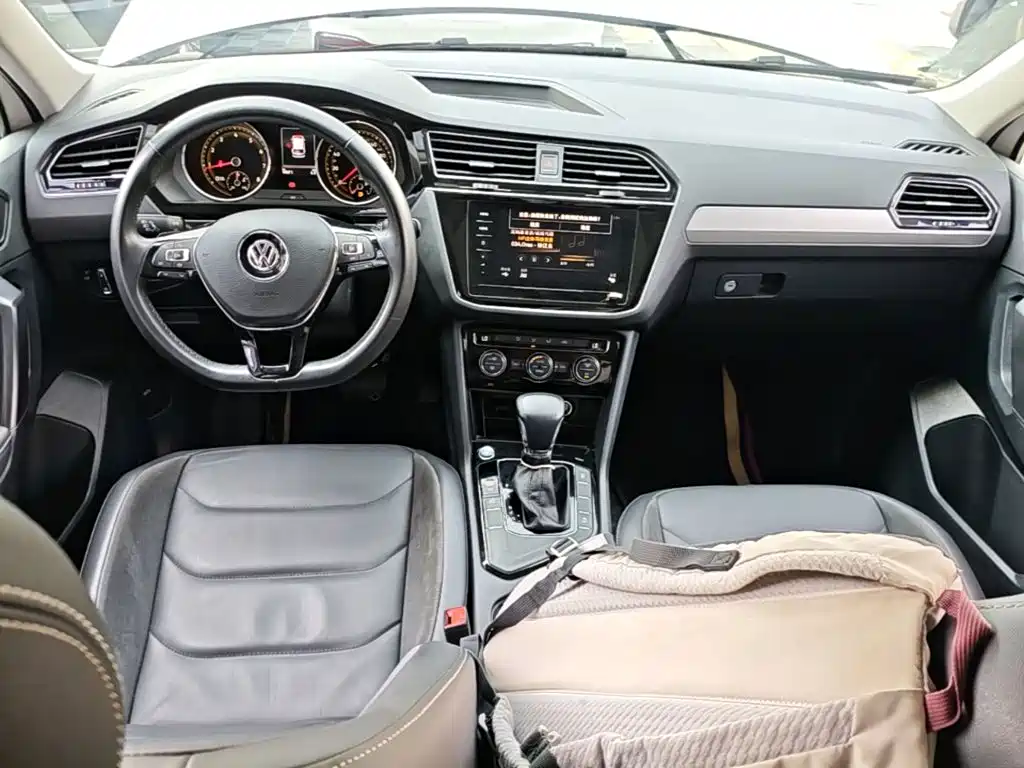 Volkswagen Tiguan L 2020 — фото 10
