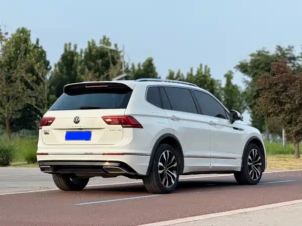 Volkswagen Tiguan L 2021