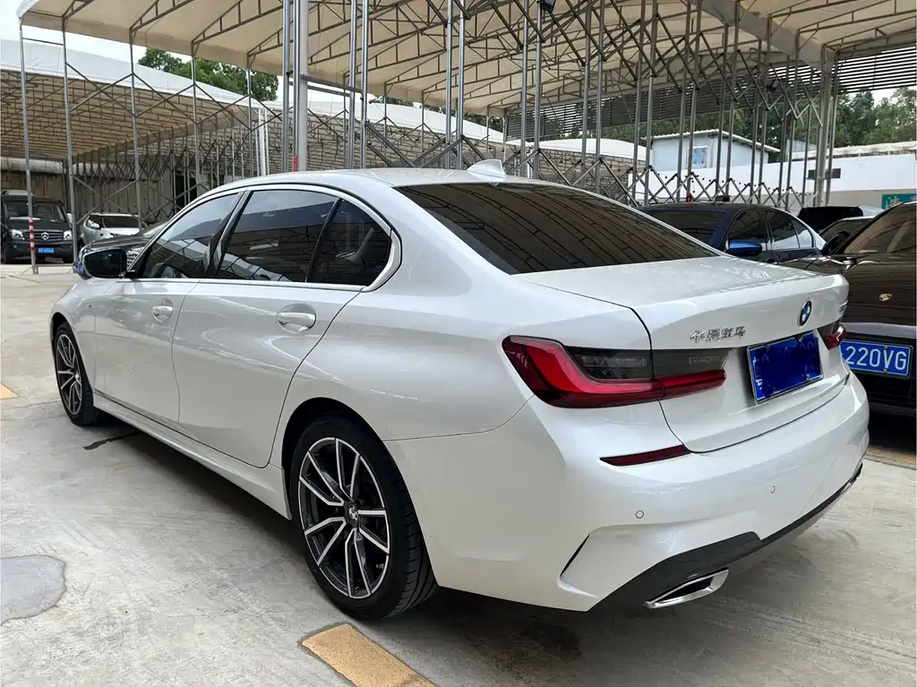 BMW 3 Series 2022