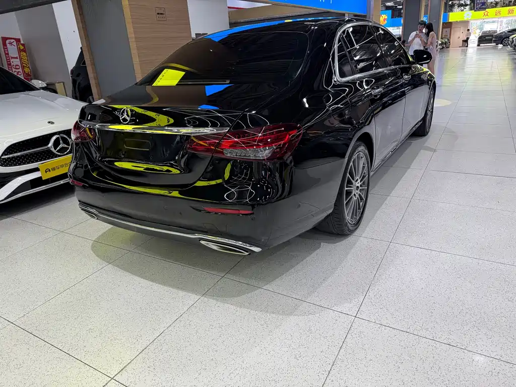 Mercedes-Benz E-Class 2020 — фото 9