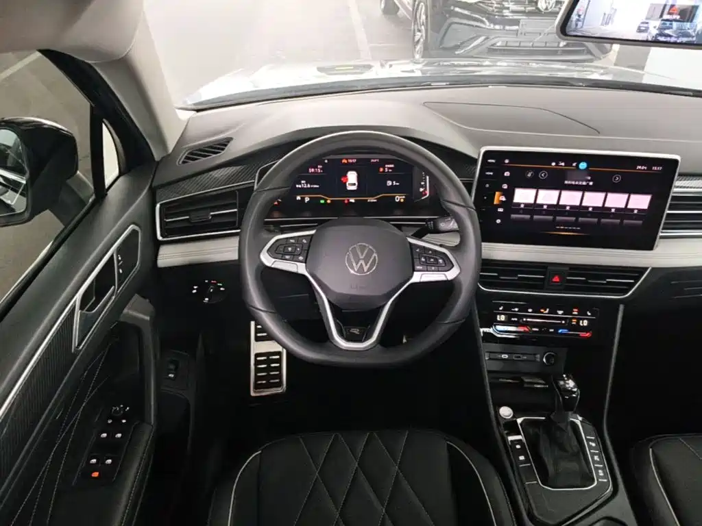 Volkswagen Tiguan L 2025 — фото 11