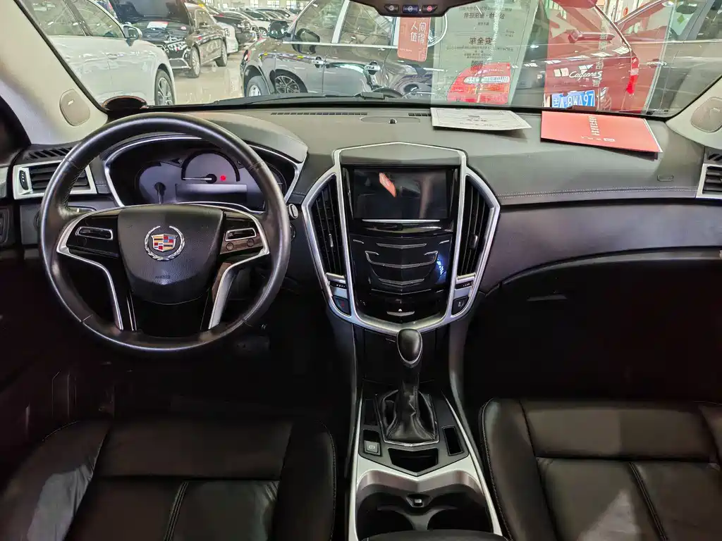Cadillac SRX 2015 — фото 10