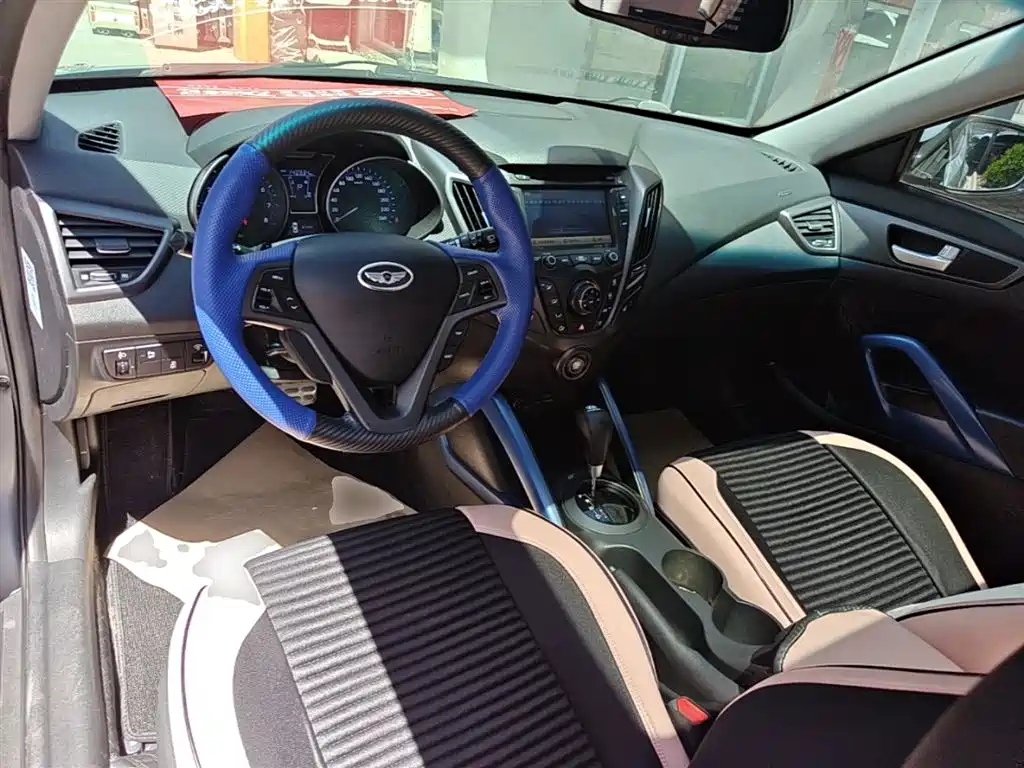Hyundai Veloster 2015 — фото 10