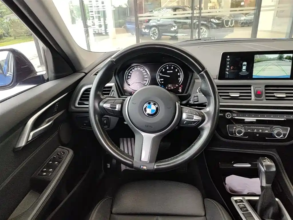 BMW 1 Series 2019 — фото 17