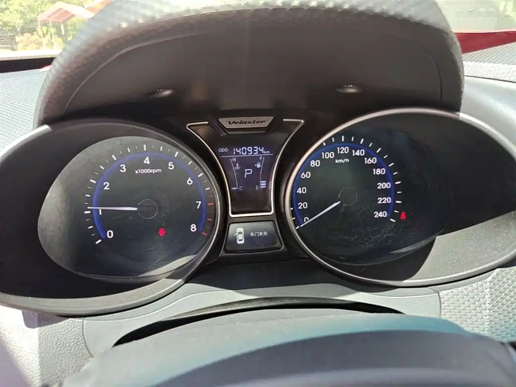 Hyundai Veloster 2015 — фото 12