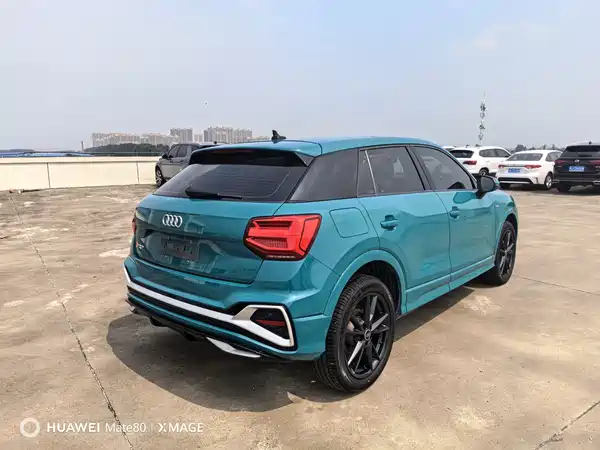 Audi Q2L 2022